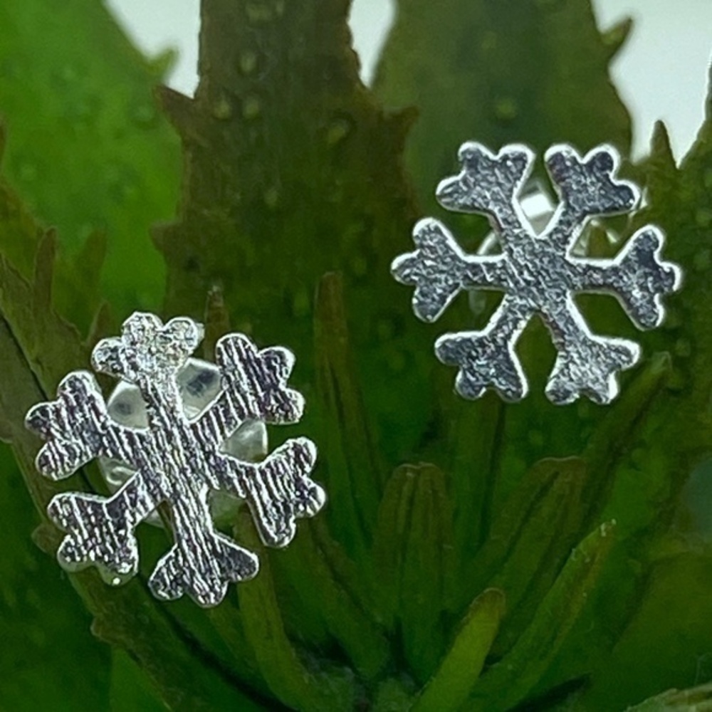 Sterling Silver Snowflake Post Earrings Textured Winter‎ Holiday